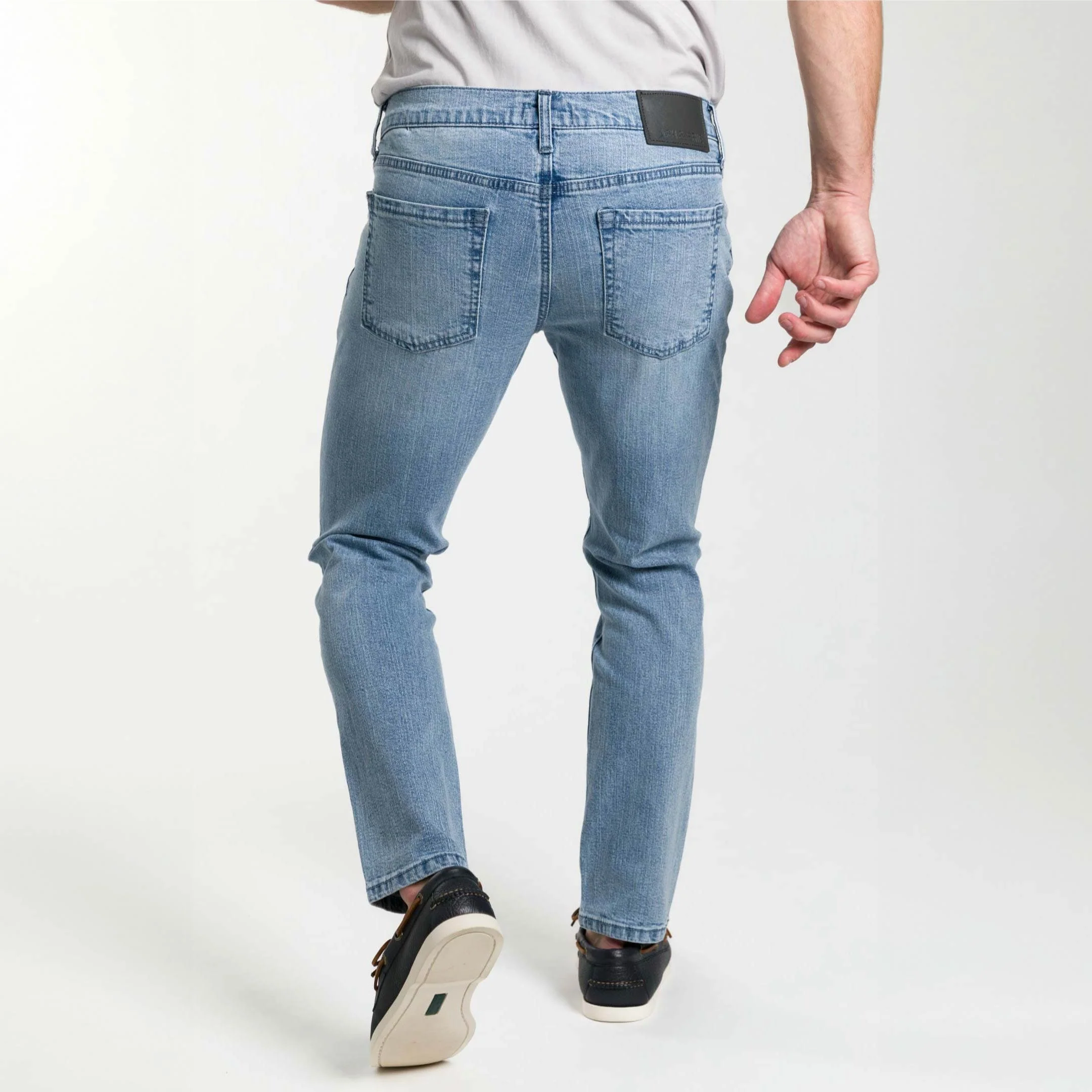Light Wash Essential Jeans - Image 3