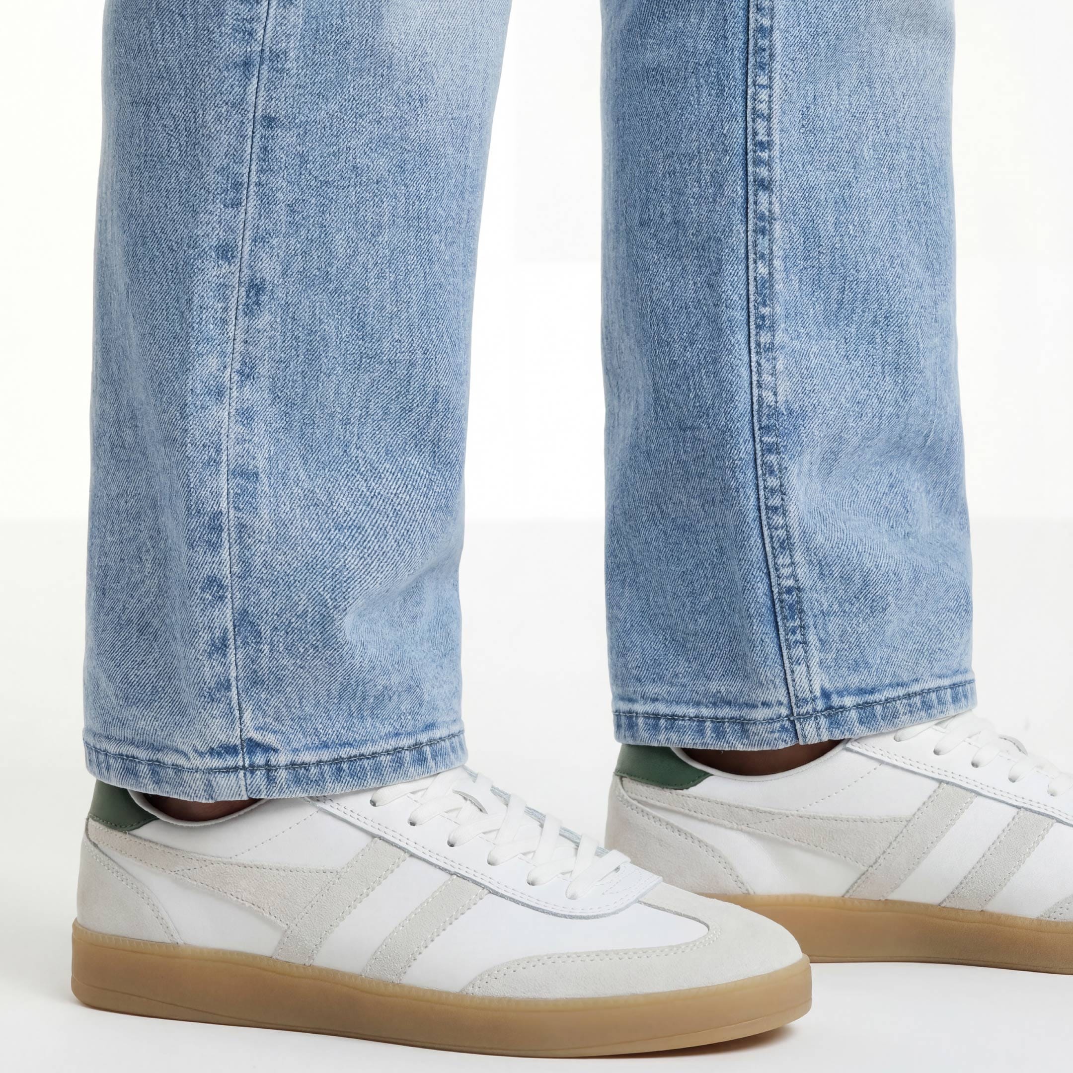 Straight Fit Light Wash Essential Jeans - Image 4